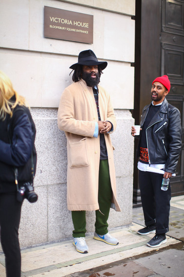 207-a-selection-of-the-best-street-looks-during-london-fashion-week-by-fucking-young-8