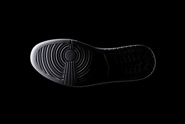 468-nikelab-teases-new-revamped-sneakers-0