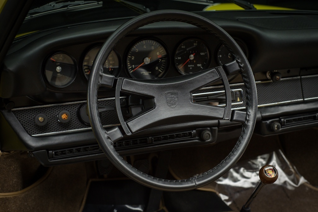 Vintage-Porsche-1969-911-Targa-Soft-Window-Portland-Oregon-Speed Sports 1737