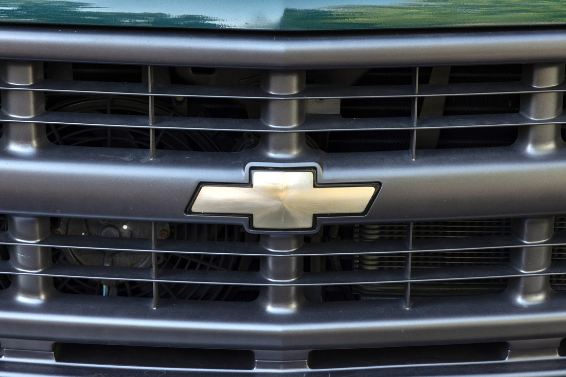 1995_Chevrolet_Suburban_022