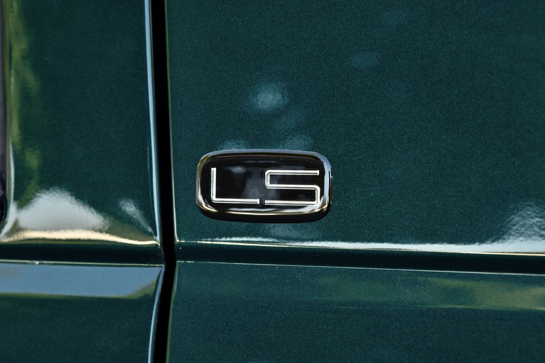 1995_Chevrolet_Suburban_052