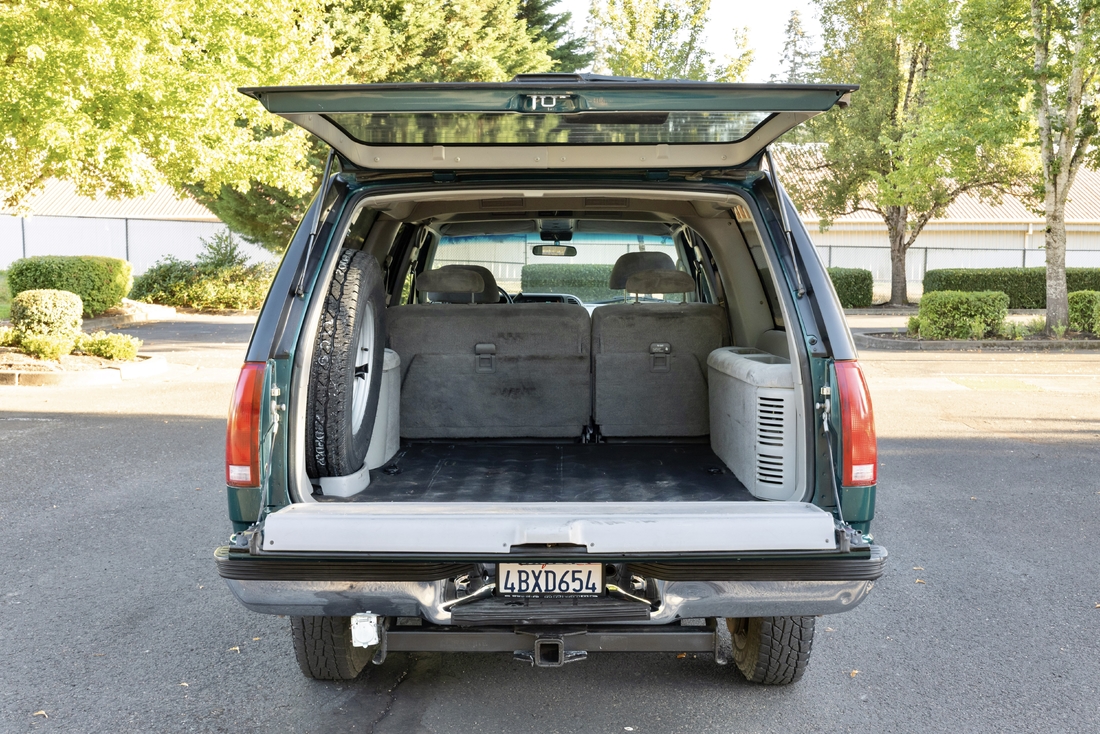 1995_Chevrolet_Suburban_060
