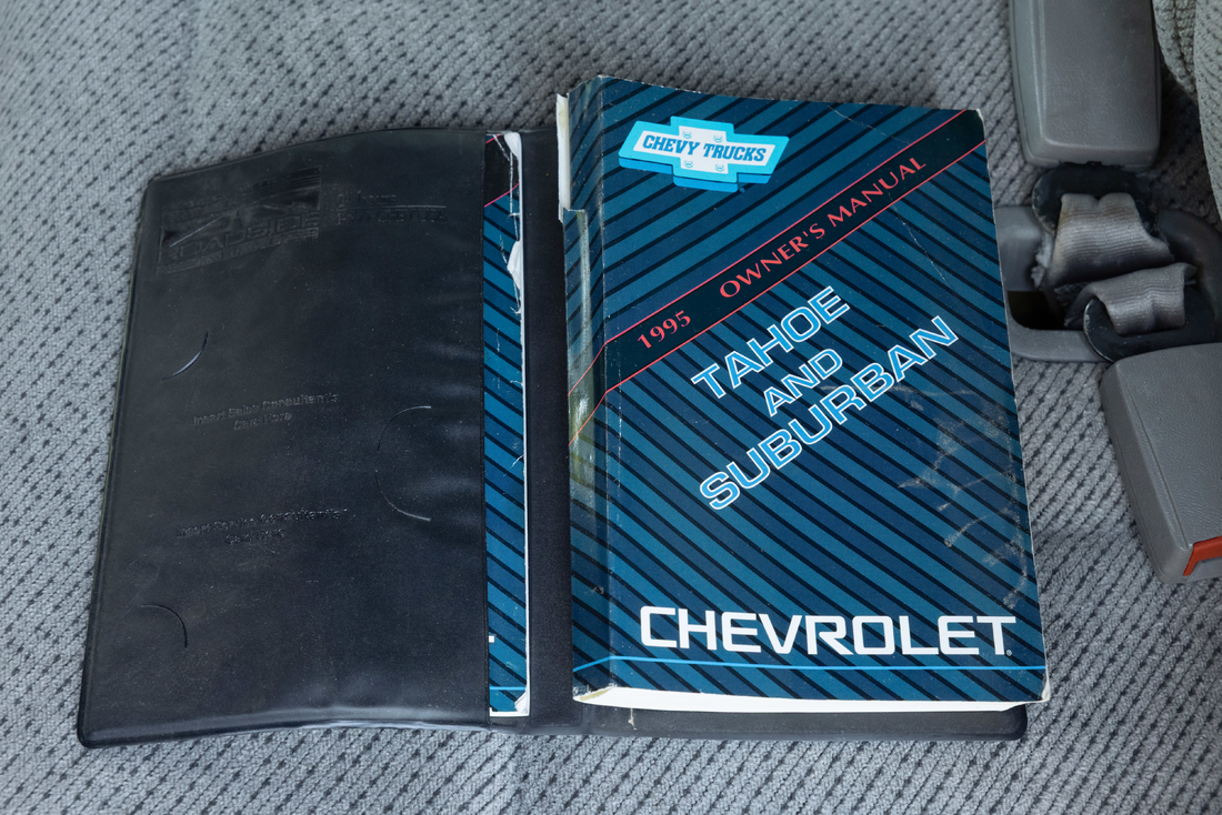 1995_Chevrolet_Suburban_110