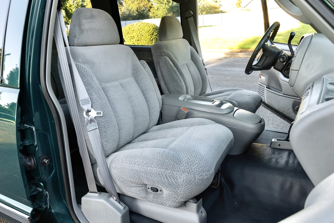 1995_Chevrolet_Suburban_130