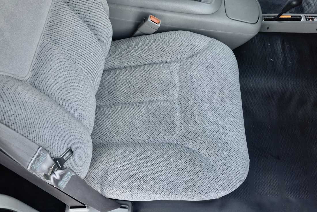 1995_Chevrolet_Suburban_133