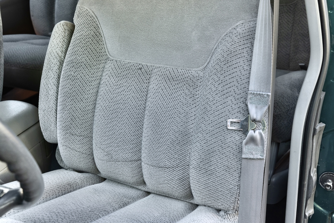 1995_Chevrolet_Suburban_136