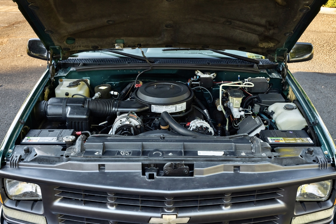 1995_Chevrolet_Suburban_141