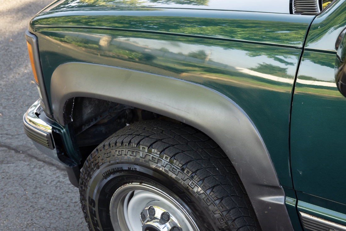 1995_Chevrolet_Suburban_163