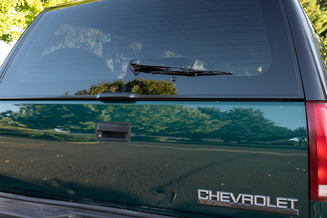 1995_Chevrolet_Suburban_169