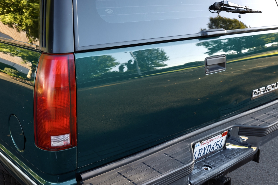 1995_Chevrolet_Suburban_168